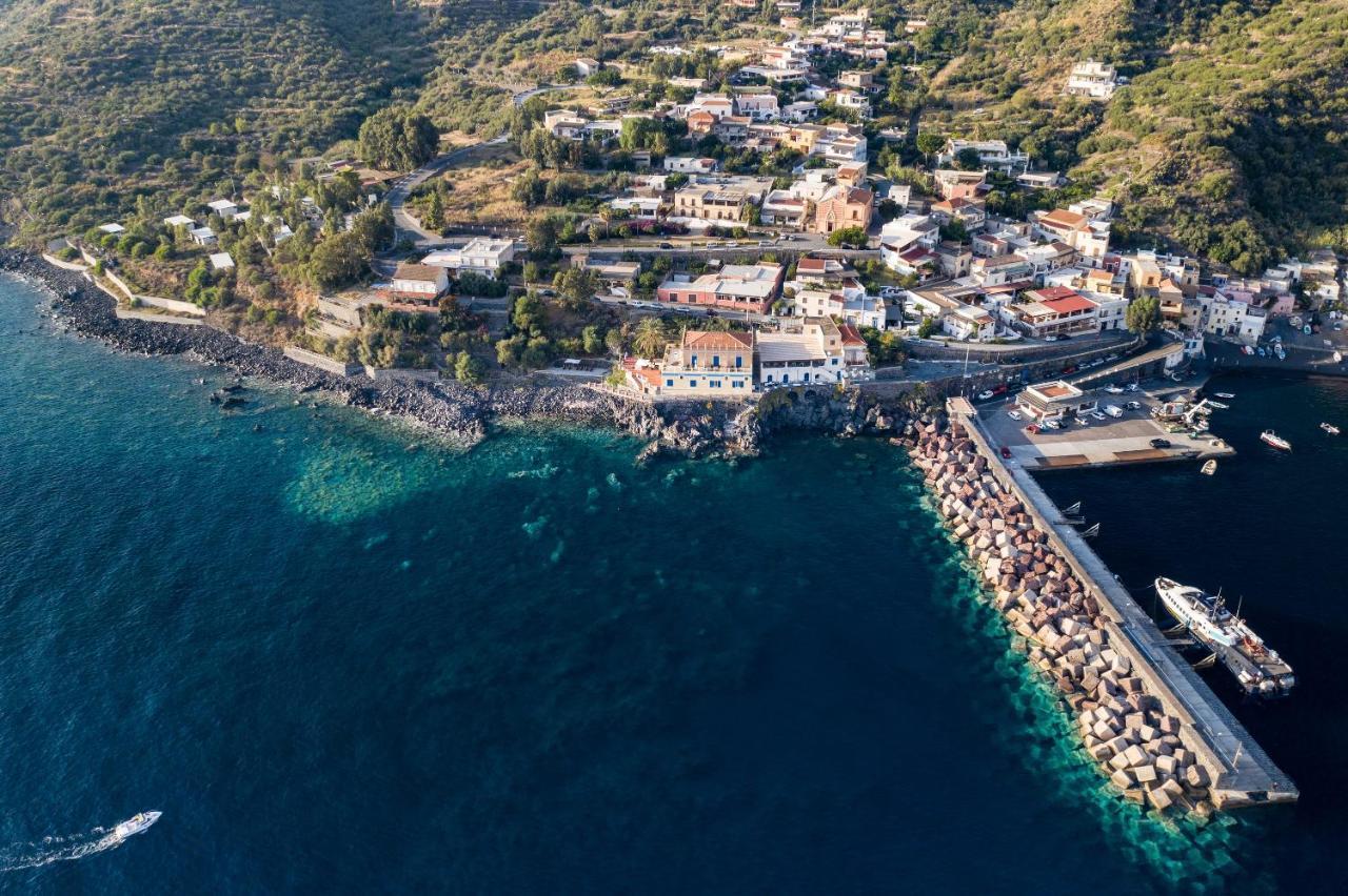 Hotel L'Ariana Isole Eolie - Una Esperienze Leni Exterior photo